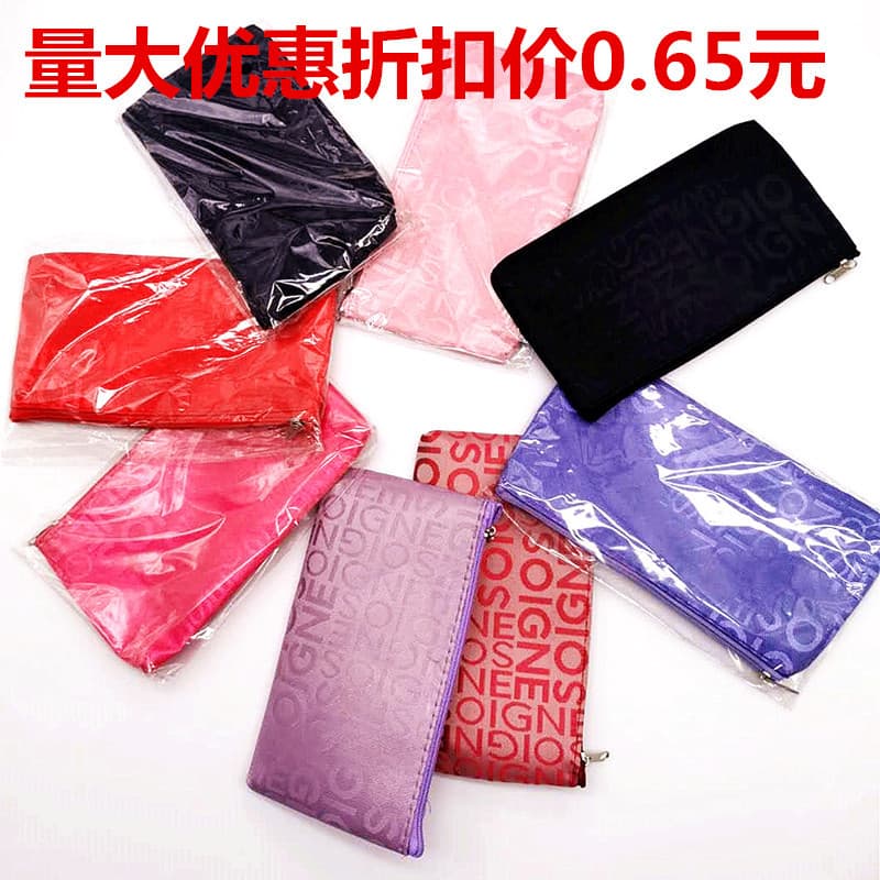 Factory wholesale creative coin purses, new letter cosmetic bags, in stock, hot-selling online celebrity cosmetic bags, small letter bags
