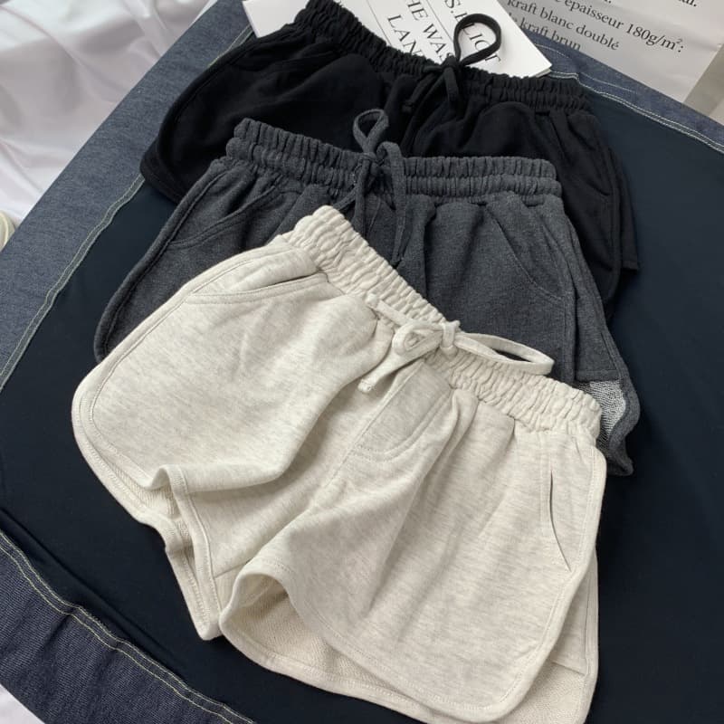 INS Super Popular Home Shorts for Women, Summer Thin Slimming Casual Sports Pants, Student Loose A-Line Three-Point Hot Pants Trend