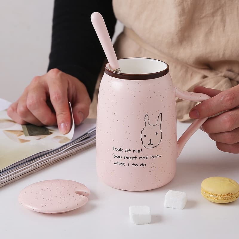 Creative Ceramic Mug with Lid and Spoon for Home Use, Tea Drinking, Gift, Breakfast, Milk, Coffee
