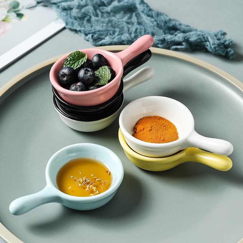 Condiment dish household creative ceramic mini Japanese-style salad small dish, dipping sauce, tomato ketchup vinegar dish with handle