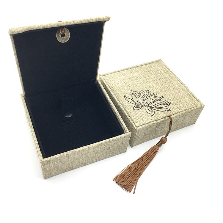 Chinese-Style Linen Tassel Jewelry Box with Flip Cover and Lotus Print, Jewelry and Jade Bracelet Box, Collectible Bracelet and Accessory Packaging Box