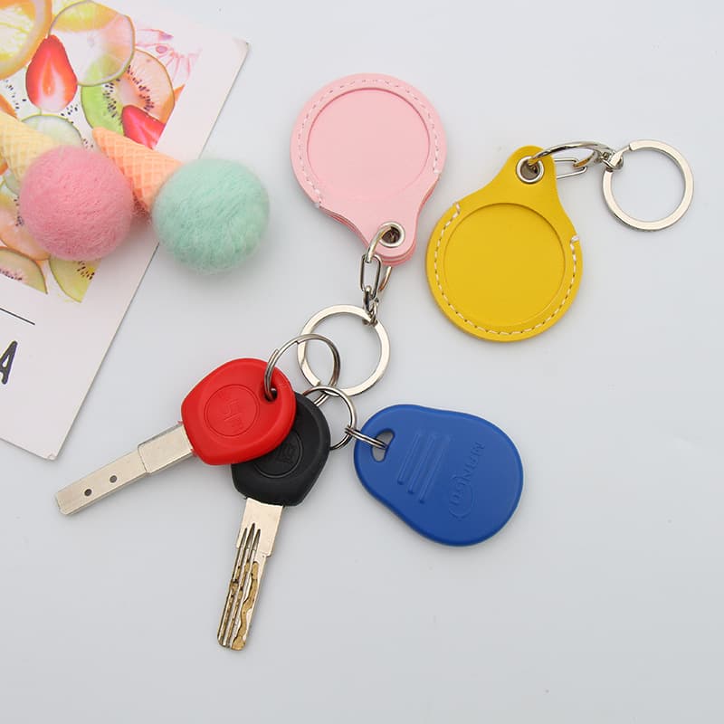 Factory direct supply cartoon community droplet card sleeve, mini small card access card case sensor keychain protective cover
