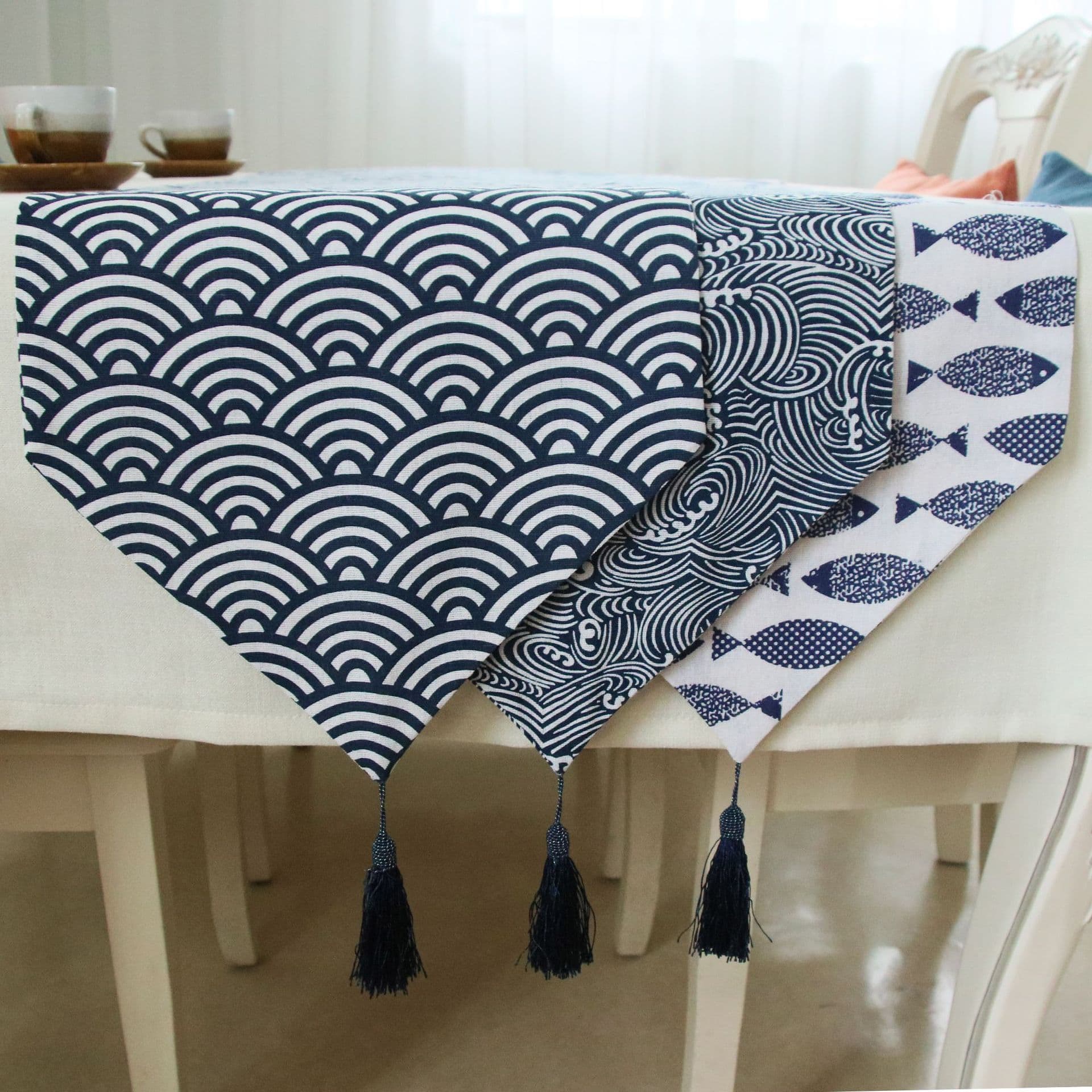 Japanese-style cotton and linen table flags, tea mats, Zen polyester and linen fabrics, Japanese bed flags, retro all-match tablecloths and cushions