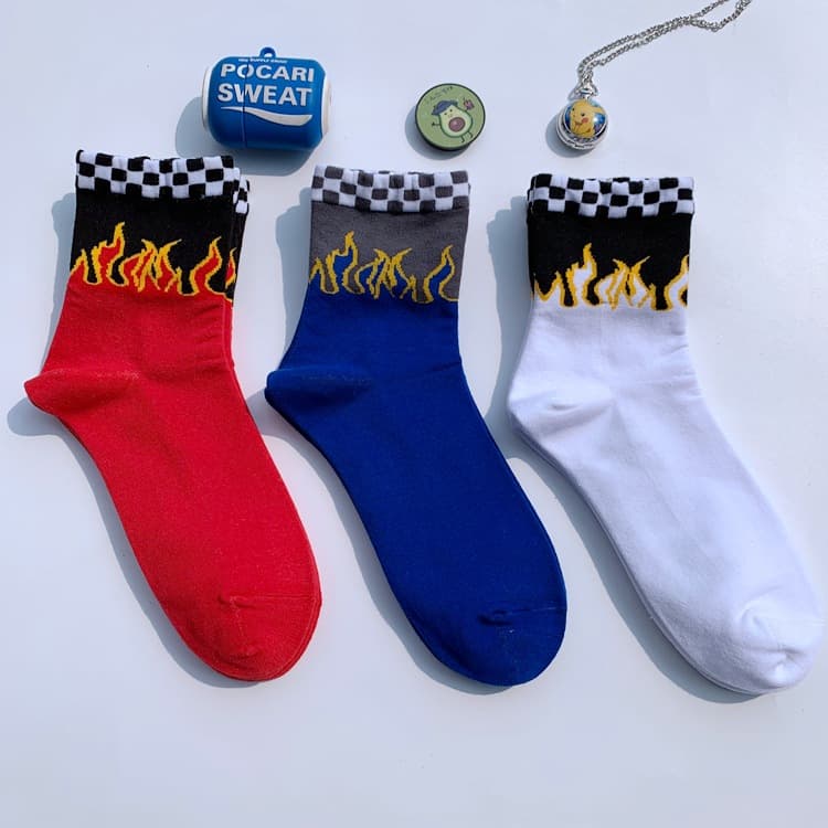 Men's and Women's Short Socks Autumn Winter Fashion Socks Flame Plaid Letter Cotton Mid-Calf Socks Street Hong Kong Style Sports Socks Factory Wholesale