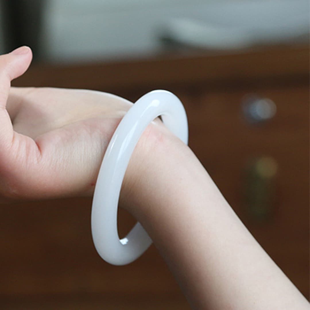 Wholesale Xinjiang White Jade Bracelet Mutton Fat White Narrow Round Bar Gold Silk Jade Bracelet Fine Jade Bracelet Gift for Women with Certificate