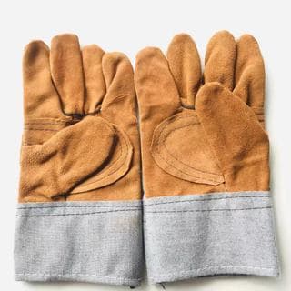 Wholesale leather sleeve reverse suede with padding, heat-insulating, anti-slip welding labor protection semi-leather welding protective products, factory welder gloves