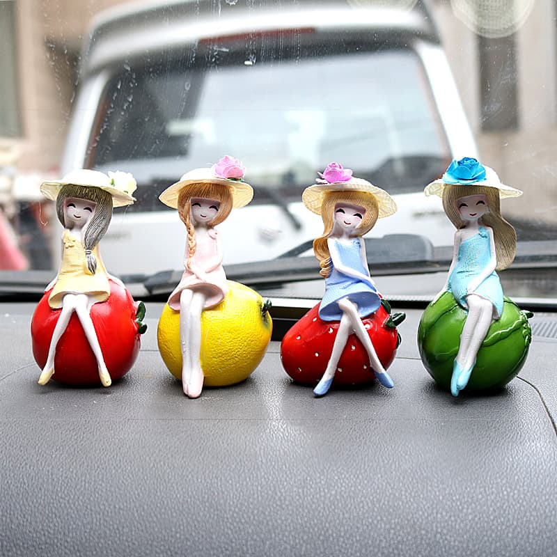 Resin Craft Cartoon Cute Girl Desktop Ornament Decoration Cute Handmade Holiday Gift