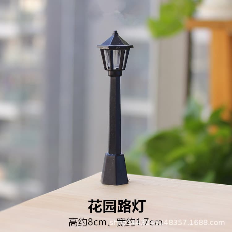 Christmas Gift Decorative Street Lamp Miniature Scene Plastic Garden Street Light Scene Decoration Accessory Vintage Street Lamp