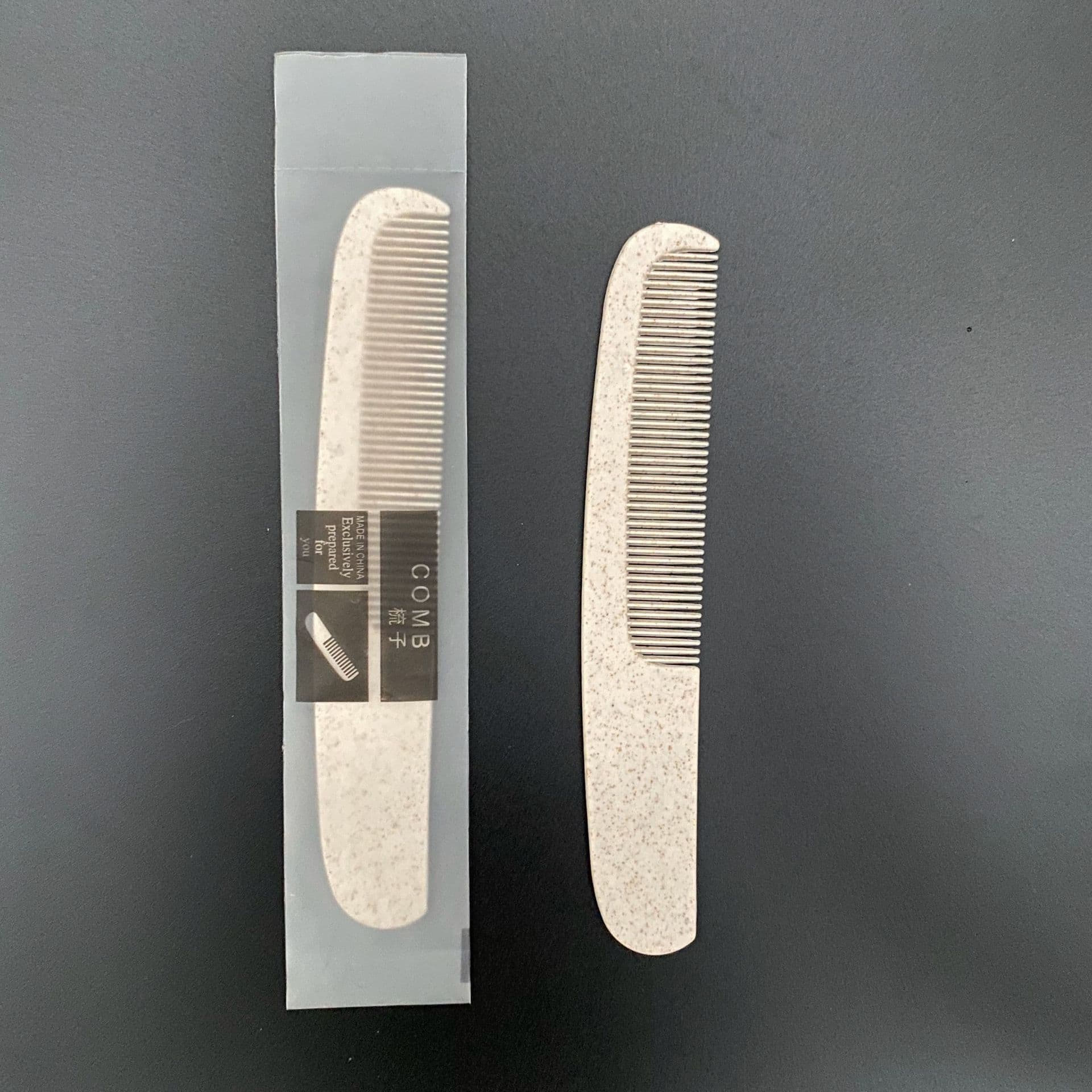 Wholesale disposable straw and banana combs for hotels and travel