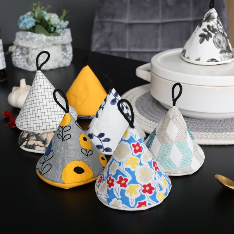 [MEZO ELEMENT] Japanese Country-style Heat-resistant Casserole Enamel Pot Fabric Grabber Cap Heat Insulation Gloves Pot Gripper Set