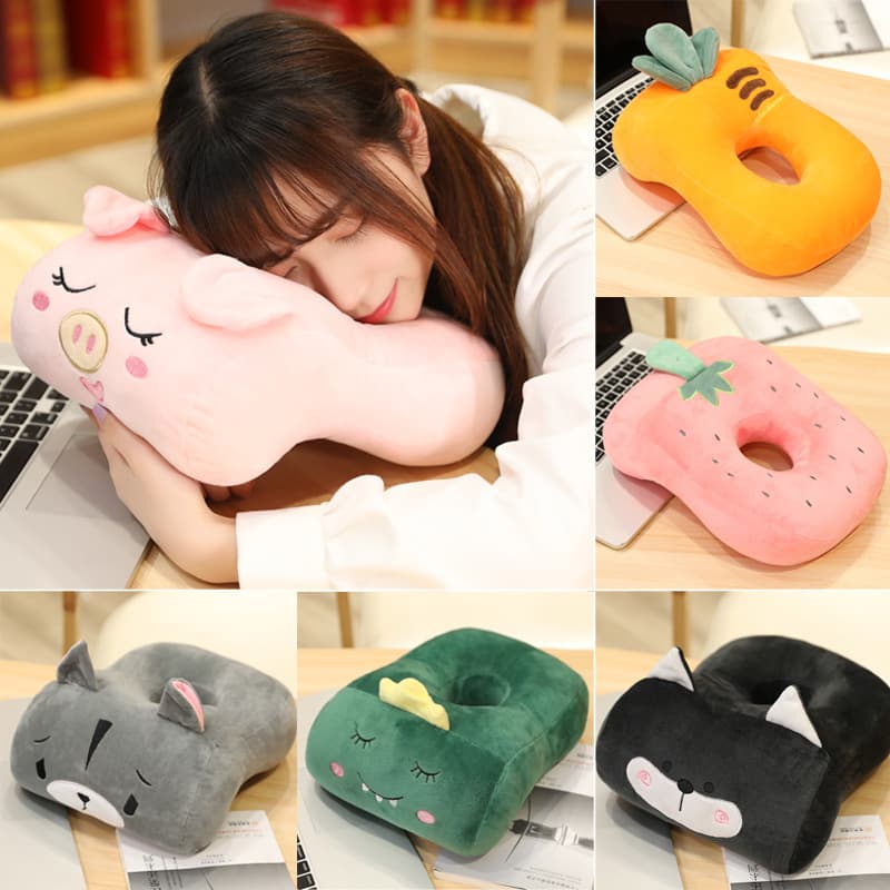 Nap pillow for elementary school students, a portable pillow for children to sleep on during lunch break, a must-have for office use.