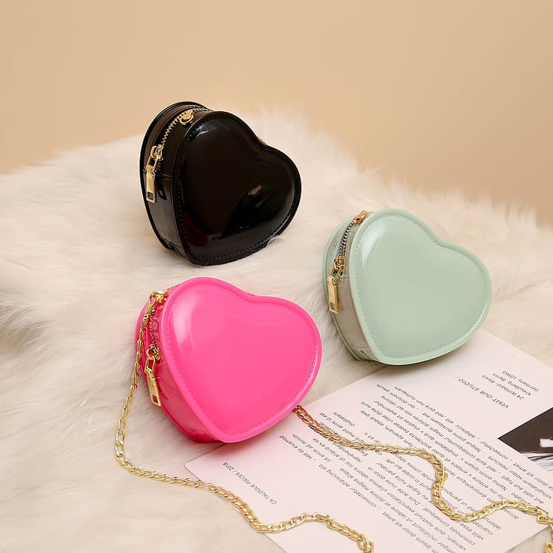 2024 New Cute Mini Heart Kids Bag Korean Style Single Shoulder Crossbody Heart-Shaped Chain Jelly Bag