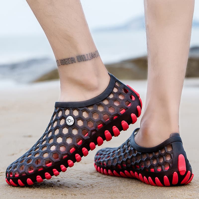 Hole Shoes Men's 2024 Summer New Arrival Men's Beach Shoes Men's Fashionable Outwear Soft Bottom Hoodle Sandals for Hair