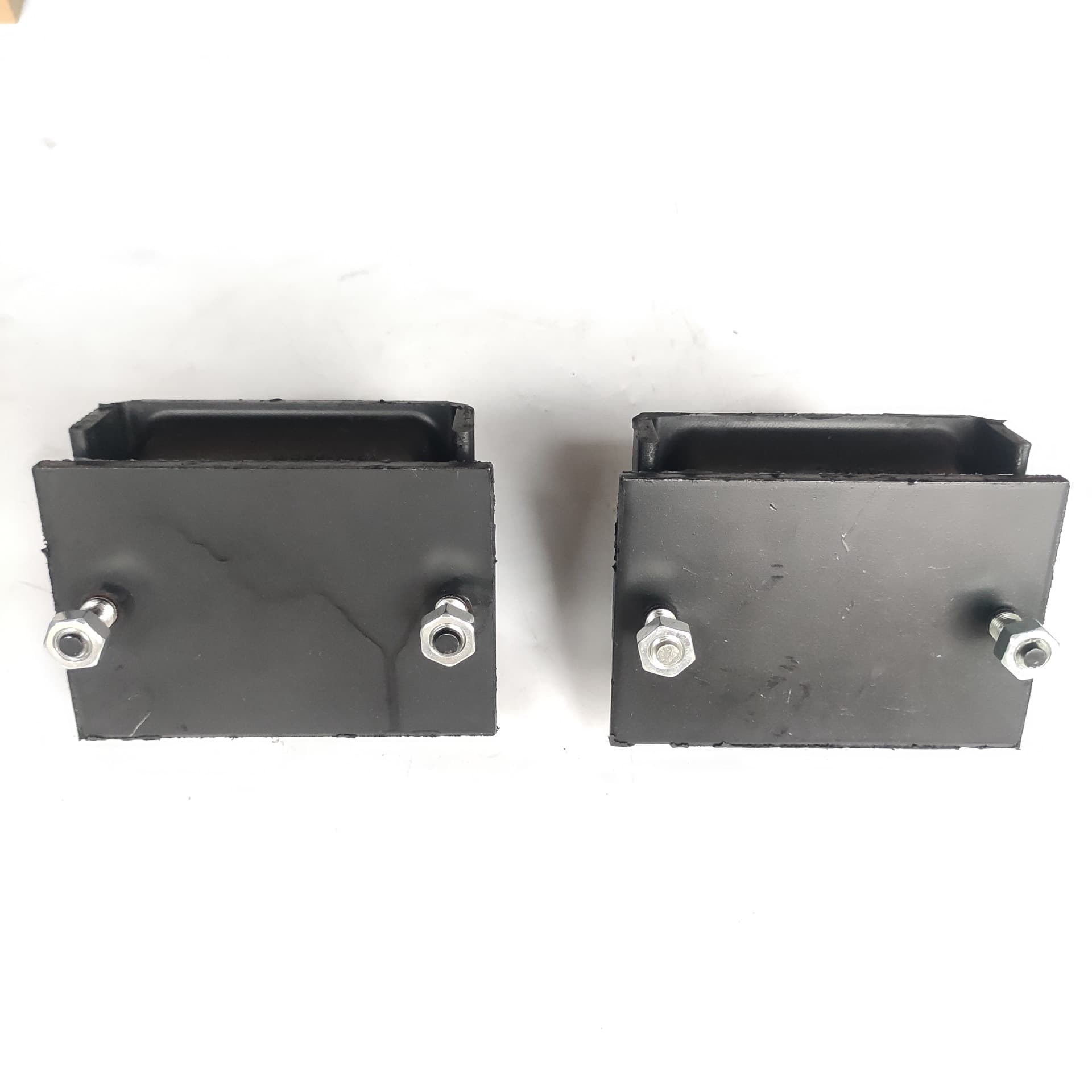 HINO 500 J08C Engine Rear Mount Rubber Vibration Damping Pad Mounting Bracket 12035-200A HINO