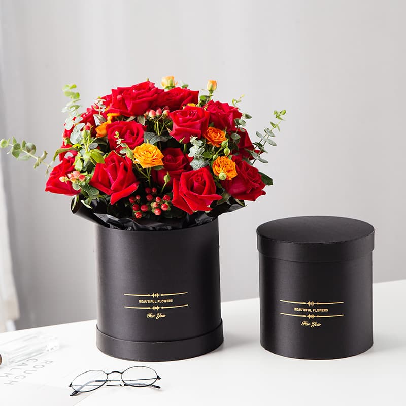 Black Gold-Stamped Satin Tote Flower Packaging Box Rose Bouquet Gift Box Floral Art