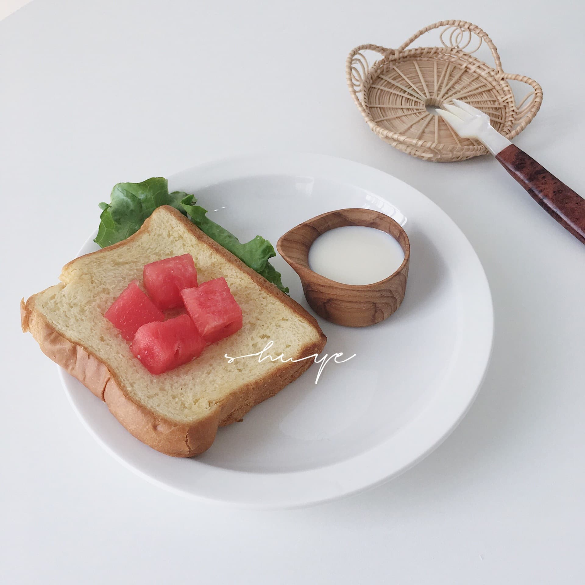 Pointed teak small milk cup, solid wood breakfast milk cup, hand-brewed espresso coffee set, mini milk cylinder, honey seasoning cup