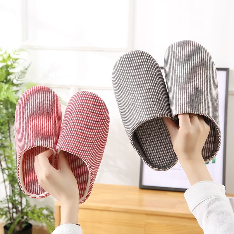 Machine washable, soft-soled, Japanese-style home slippers for wood flooring, silent indoor use, suitable for spring and summer, men's and women's cotton slippers, comfortable for home use.