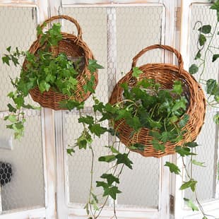 Woven Rattan Wall Hanging Flower Basket, Wall-Mounted Flower Pot for Plants, Willow Woven Hanging Style, Handwoven Rustic Wall Hanging Basket for Garden