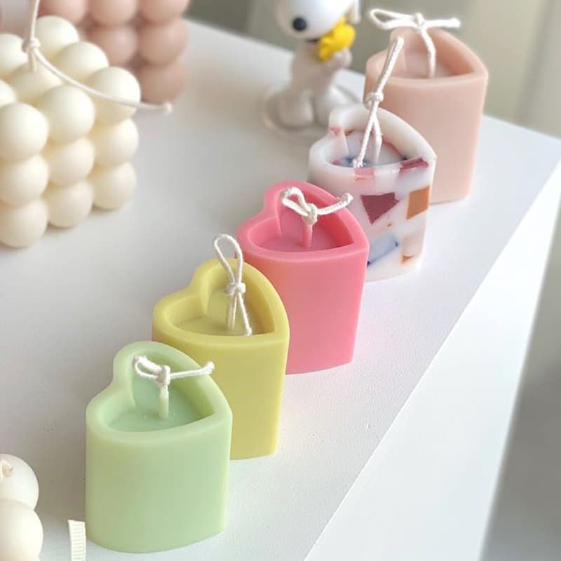 DIY Handmade Candle Mold Aromatherapy Candle Mold 3D Pillar Shaped Heart Design Plastic Acrylic Grinding Tool
