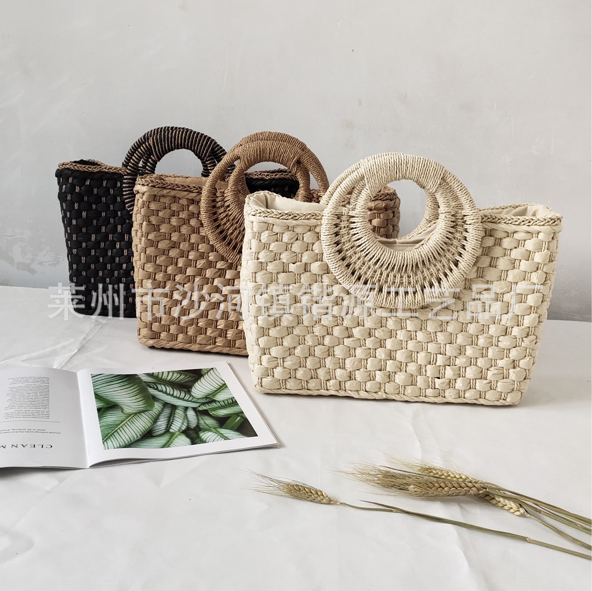 Vintage Square Bag Fashion Handbag Handwoven Beach Bag Solid Color Versatile Handbag Women's Straw Woven Shoulder Bag