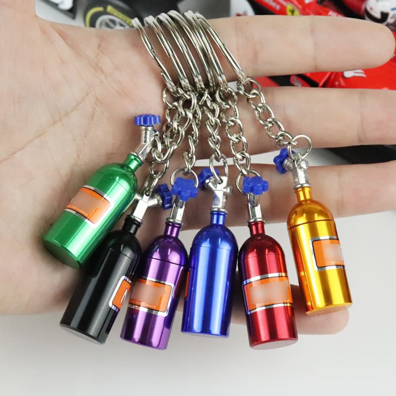 Hot-selling keychain, creative metal turbo cartoon car accessory nitrogen bottle keychain