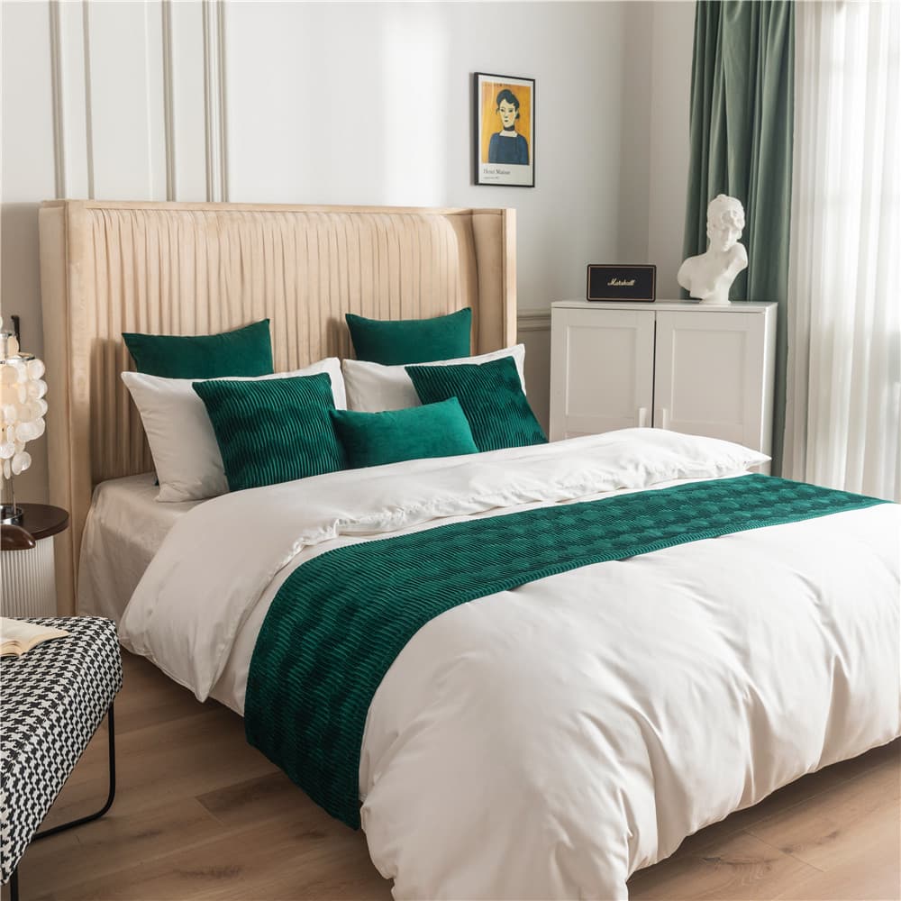 Nordic Minimalist Solid Dutch Velvet Geometric Wave Pattern Reversible Hotel Model Room Bed Runner