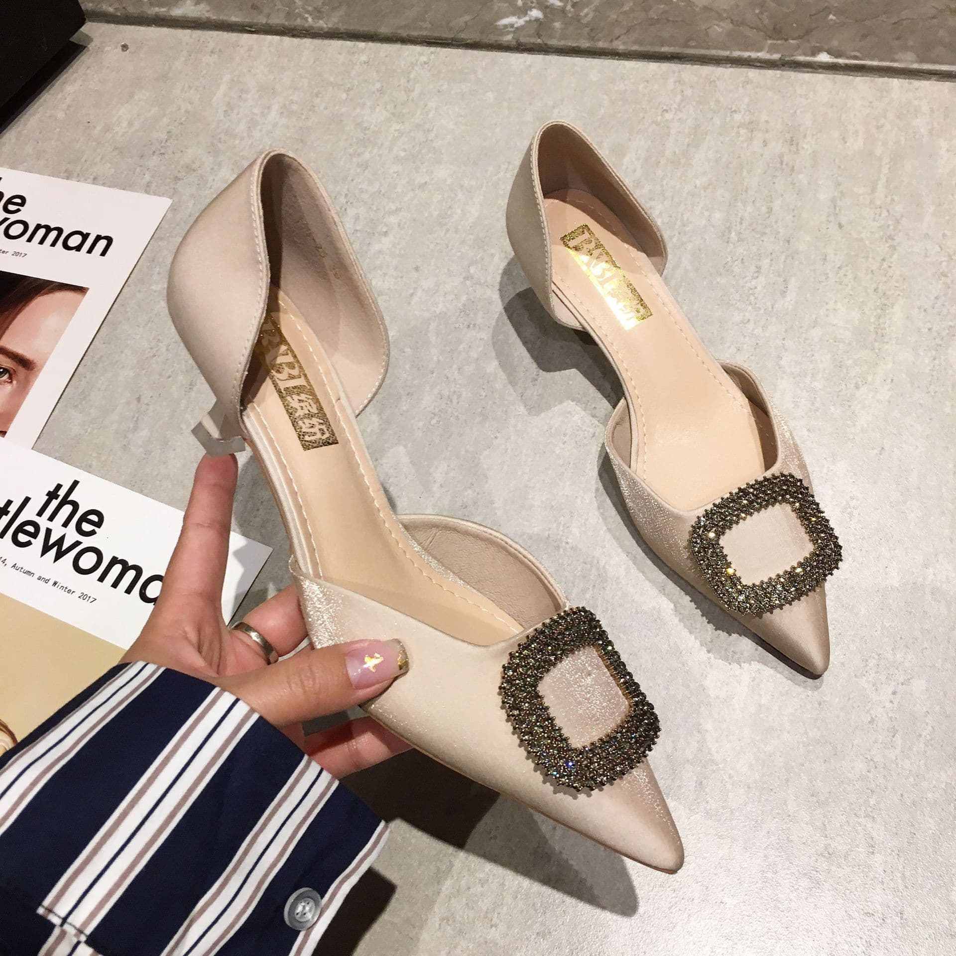 French-Style Women's High Heels 2026 Spring New Square Buckle Mid-Heel Professional Pointed Toe Stiletto Single Shoes Kitten Heel Sandals