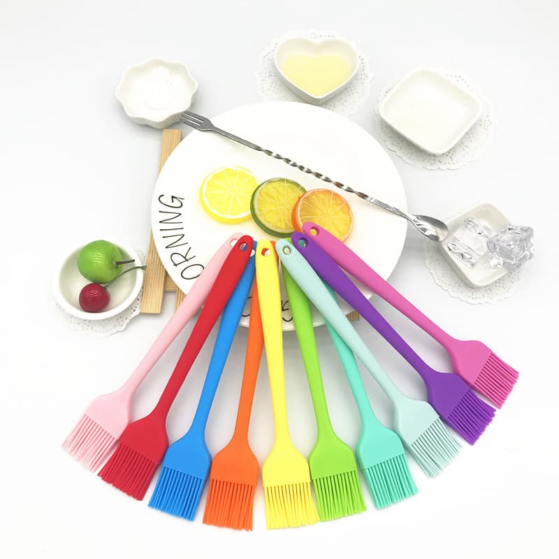 Bristle oil brush, fully enclosed oil brush, silicone brush, grill brush, silicone sweep, baking bristle brush 38g single OPP