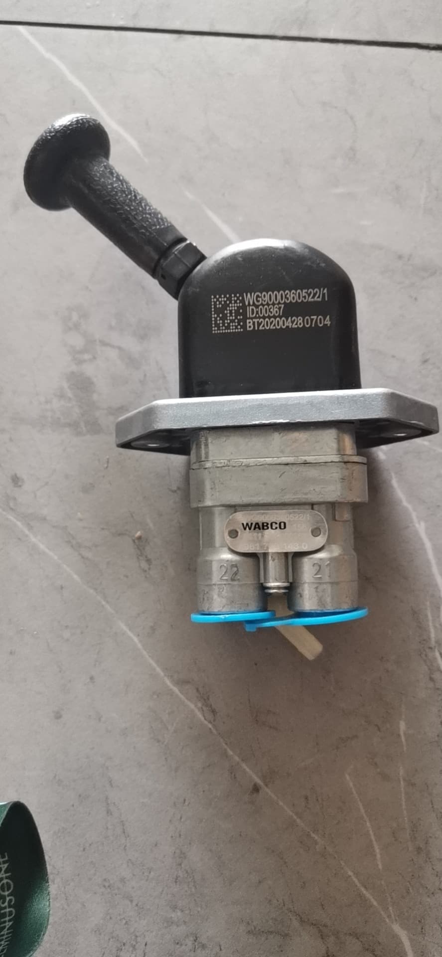 Factory direct sales of Howo handbrake valves