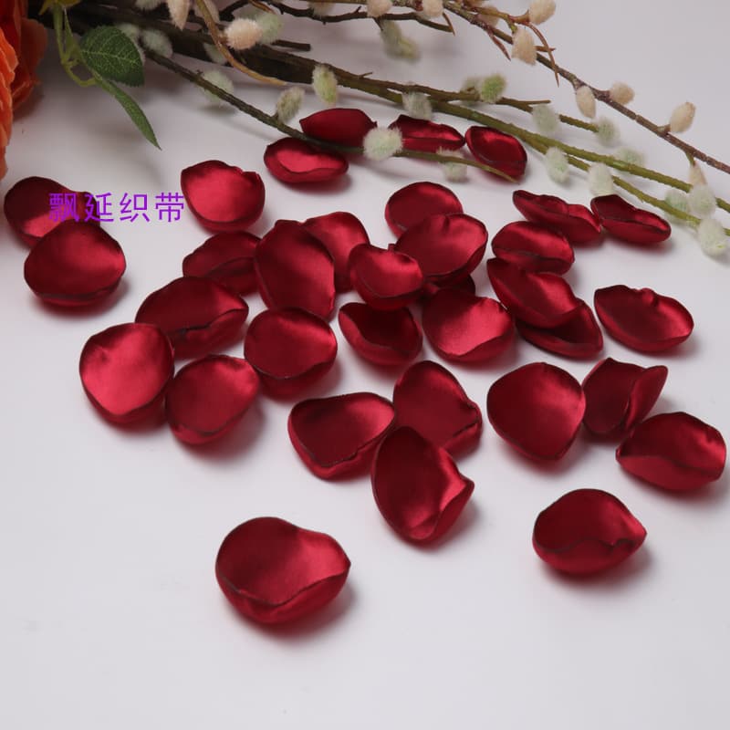 Handmade Fabric Petals Simulation Flower Laser Cut Edge Matte Finish Artificial Flowers For Office Culture