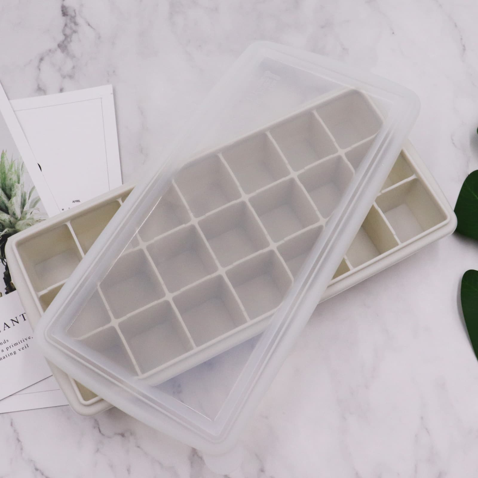 Silicone Ice Cube Tray with Lid, 21 Grids, Fresh-Keeping Divided Box, Cocktail Drink Ice Mold, Quick Freeze