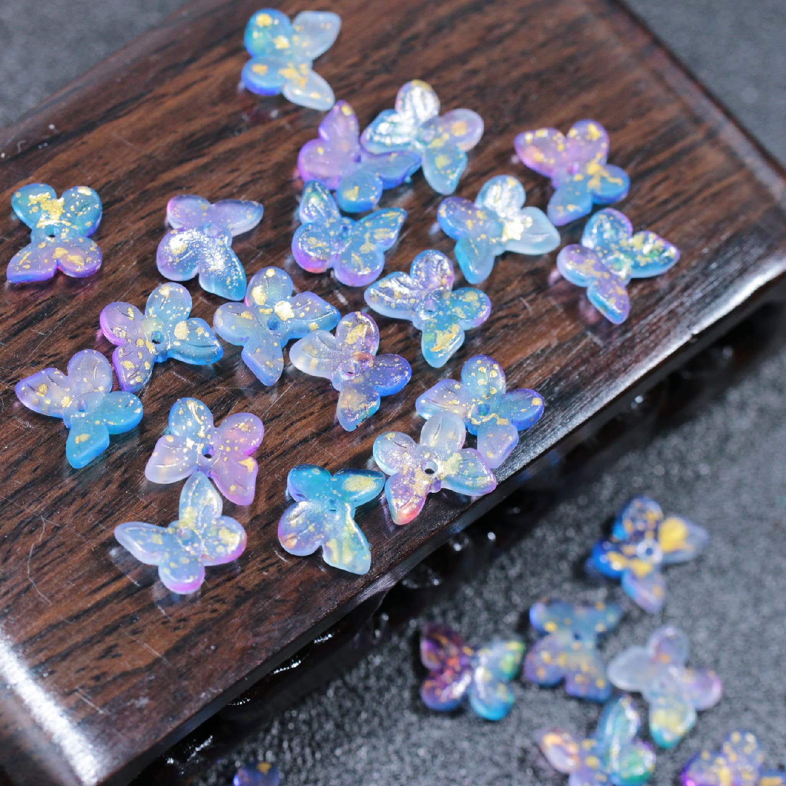 Yike Glazed Frosted 10mm 3D Butterfly with Center Hole, DIY Ancient Style Hairpin & Earring Jewelry Materials