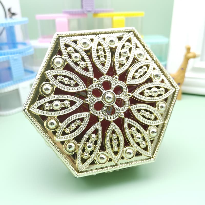 Cross-border Source Creative Electroplated Gold Silver Wedding Candy Box Hollow Hexagon Box Personalized Wedding Candy Box Souvenir Box