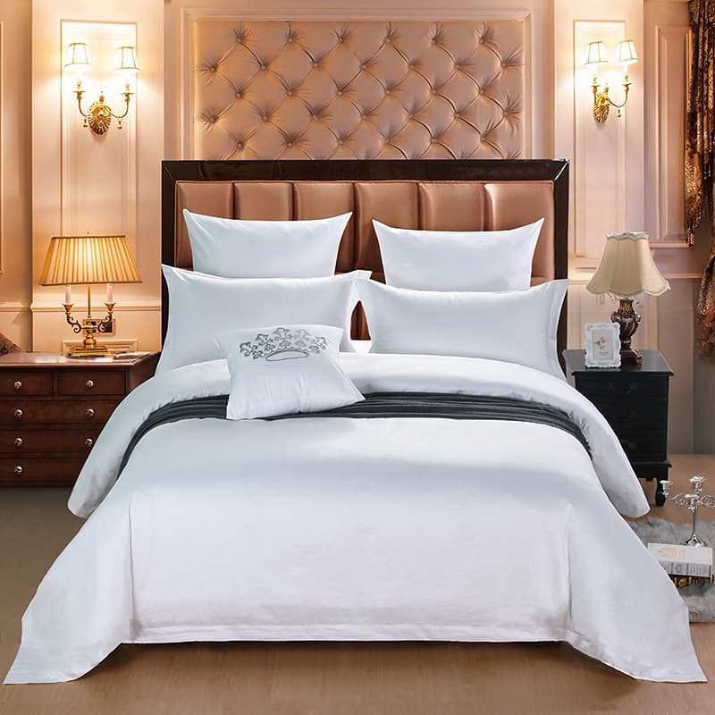 Pure white tribute satin five-star hotel linen, custom four-piece sets for hotels and inns, hotel bedding