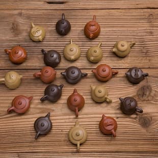 Mini Purple Clay Teapot Collectible Finger-Size Tea Pet Kung Fu Tea Set Accessory Ornament Factory Direct