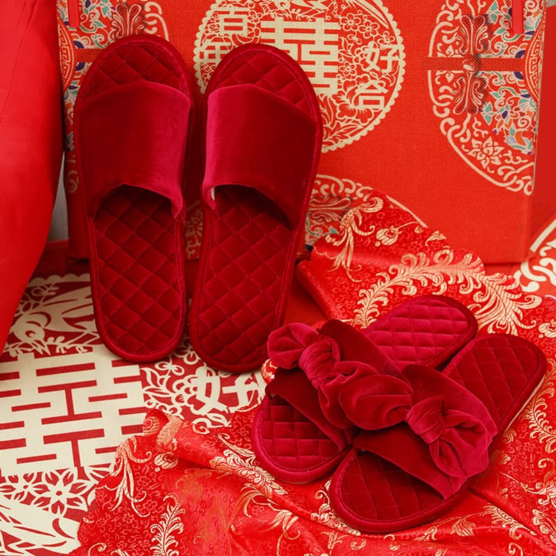 Home Daily Use Autumn Winter Velvet Cotton Slippers for Women Summer Home Couple Indoor Wedding Slippers 2020