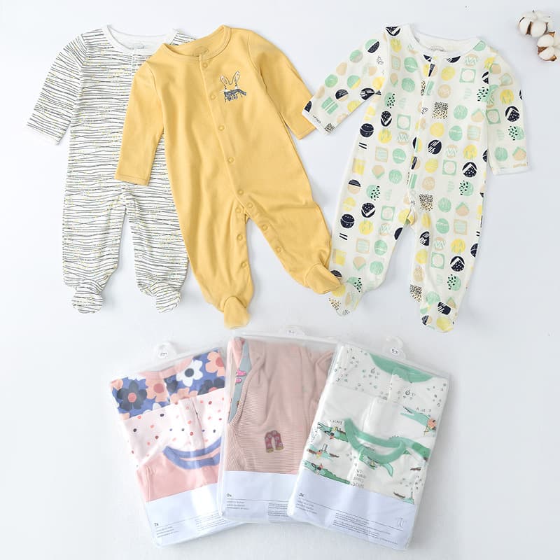 Newborn baby three-piece jumpsuit, spring and autumn clothing, foot-covering romper, newborn full-moon gift box, cotton romper