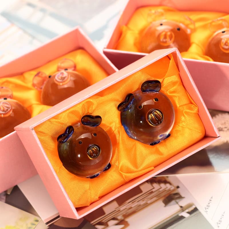 Boxed Crystal Couple Pigs Glass Kissing Pig Cute Crystal Pig Craft Creative Gift Car Decoration Wholesale