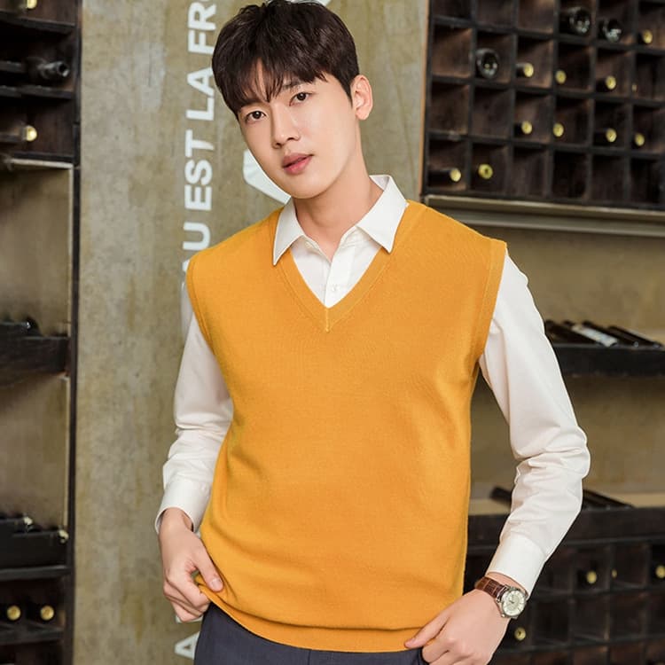 New Spring/Autumn Style Men's V-neck Pullover Knitted Vest, Sleeveless Pullover Versatile Sweater Base Layer Trendy