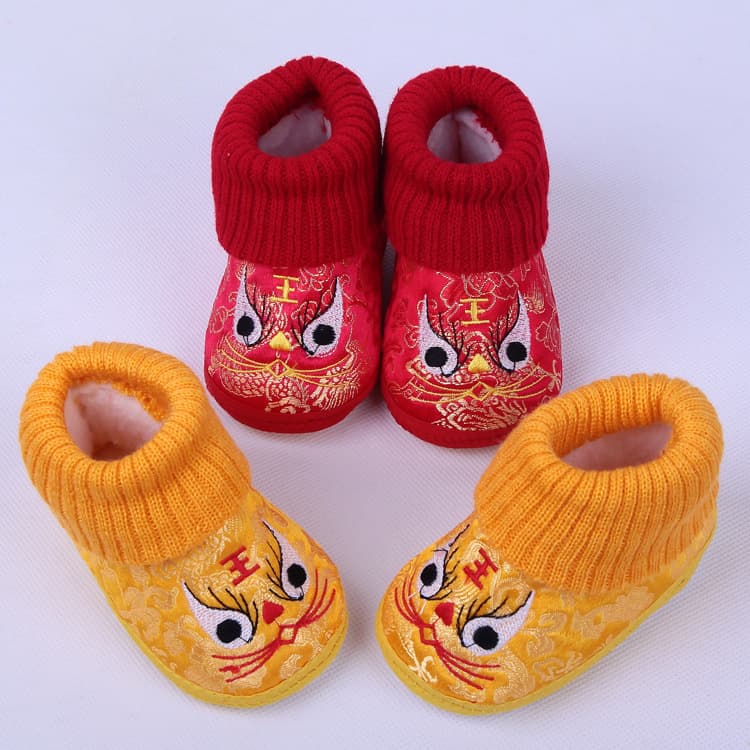 Winter Baby Tiger Shoes Satin Dragon Baby Shoes Red Yellow Anti-Slip Walking Shoes Factory Direct