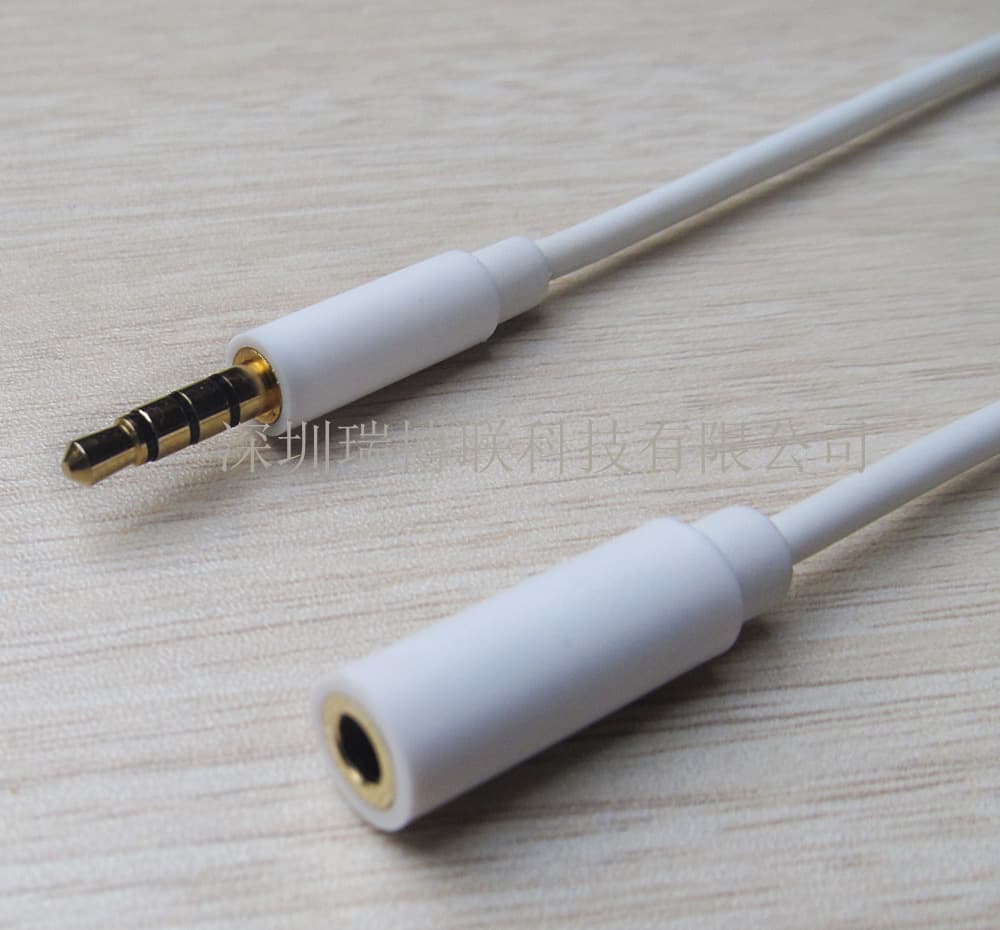 Wholesale Phone Computer Headphone Extension Cable Male to Female 3.5mm Audio Extension Cable