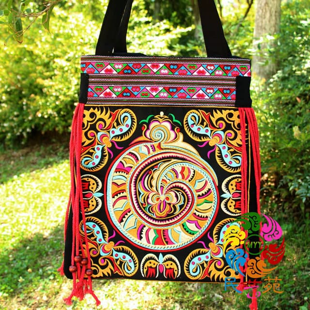 Yunnan Ethnic Style Women's Bag Large Bag Retro Casual Wooden Bead Tassel Embroidery Embroidered Bag Shoulder Tote