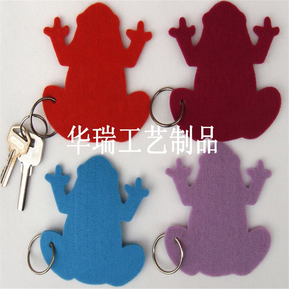 Factory Production Custom Exquisite Felt Keychain Key Chain Christmas Ornament with Various Craft Logos