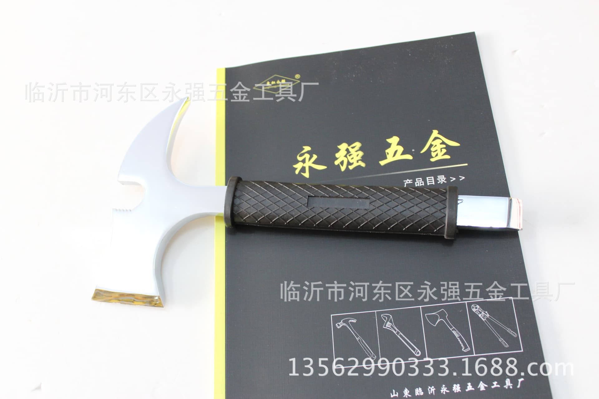 Self-produced Anti-Waist Axe, Steel-Wrapped Plastic Handle Pointed Axe, Outdoor Multi-functional Self-Rescue Hand Axe, Fire and Hospital Matching