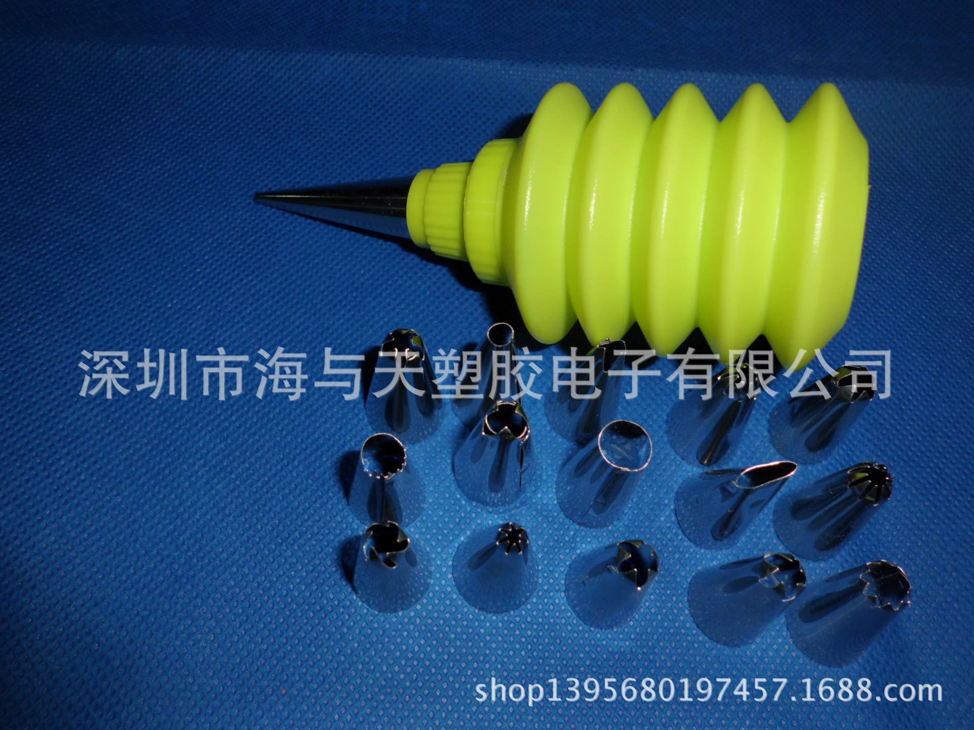 836140332 Plastic stainless steel mouth folding decorator milking bag milker decorator gun
