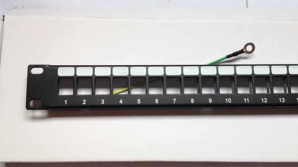 Manufacturer Supply 24-port Modular Empty Frame, Shielded Empty Frame