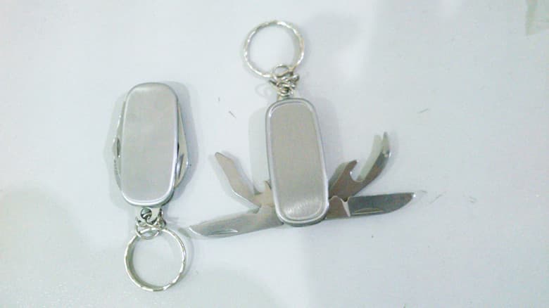 Factory promotion: older model multi-functional knife, multi-functional keychain, promotional gift knife