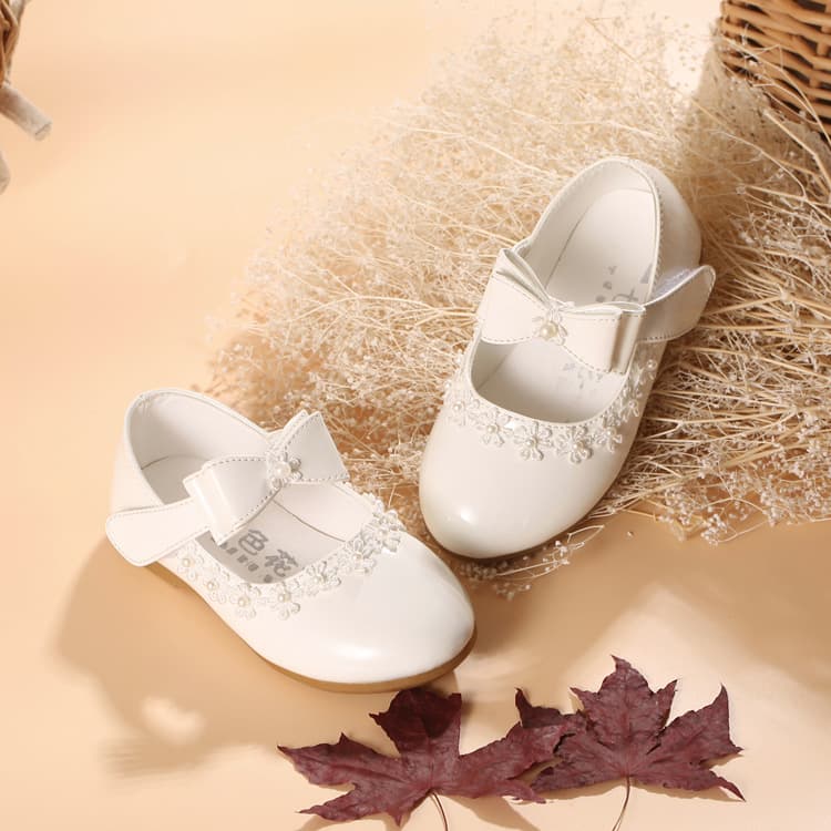 Fashionable Women's Princess Shoes Soft Bottom Single Shoes For Girls Performance Leather Pearls Spring Autumn