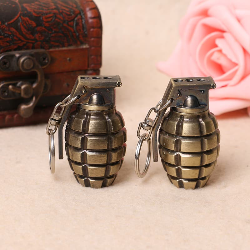 Simulation Grenade Laser Keychain LED Lighting Mini Flashlight Custom Pendant Grenade Wholesale