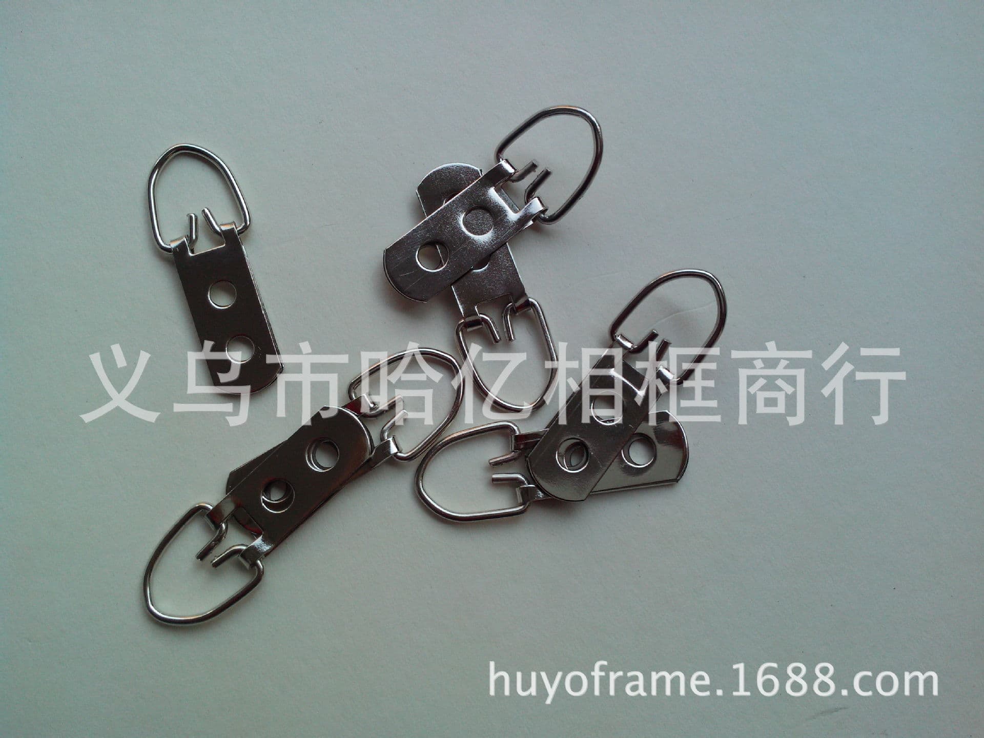 Picture frame hooks, visible hanging, silver double-hole large rings, high quality and ample quantity.